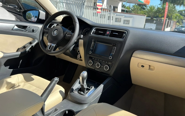 imagem-https://www.socarrao.com.br/sc-vehicle-images-prod/3849277/1789499207099-003_d7332ad6e3949c597c517aa1a52e8e23.jpeg
