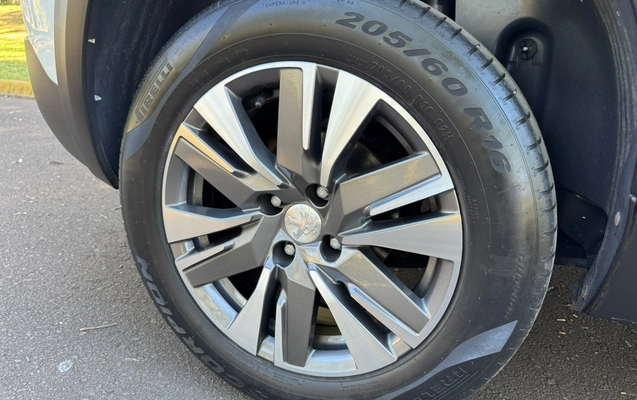 imagem-https://www.socarrao.com.br/sc-vehicle-images-prod/3849377/1789499739414-V2hhdHNBcHAgSW1hZ2UgMjAyNi0wOS0xNSBhdCAxNS4wNy40MyAoMikuanBlZw.jpeg