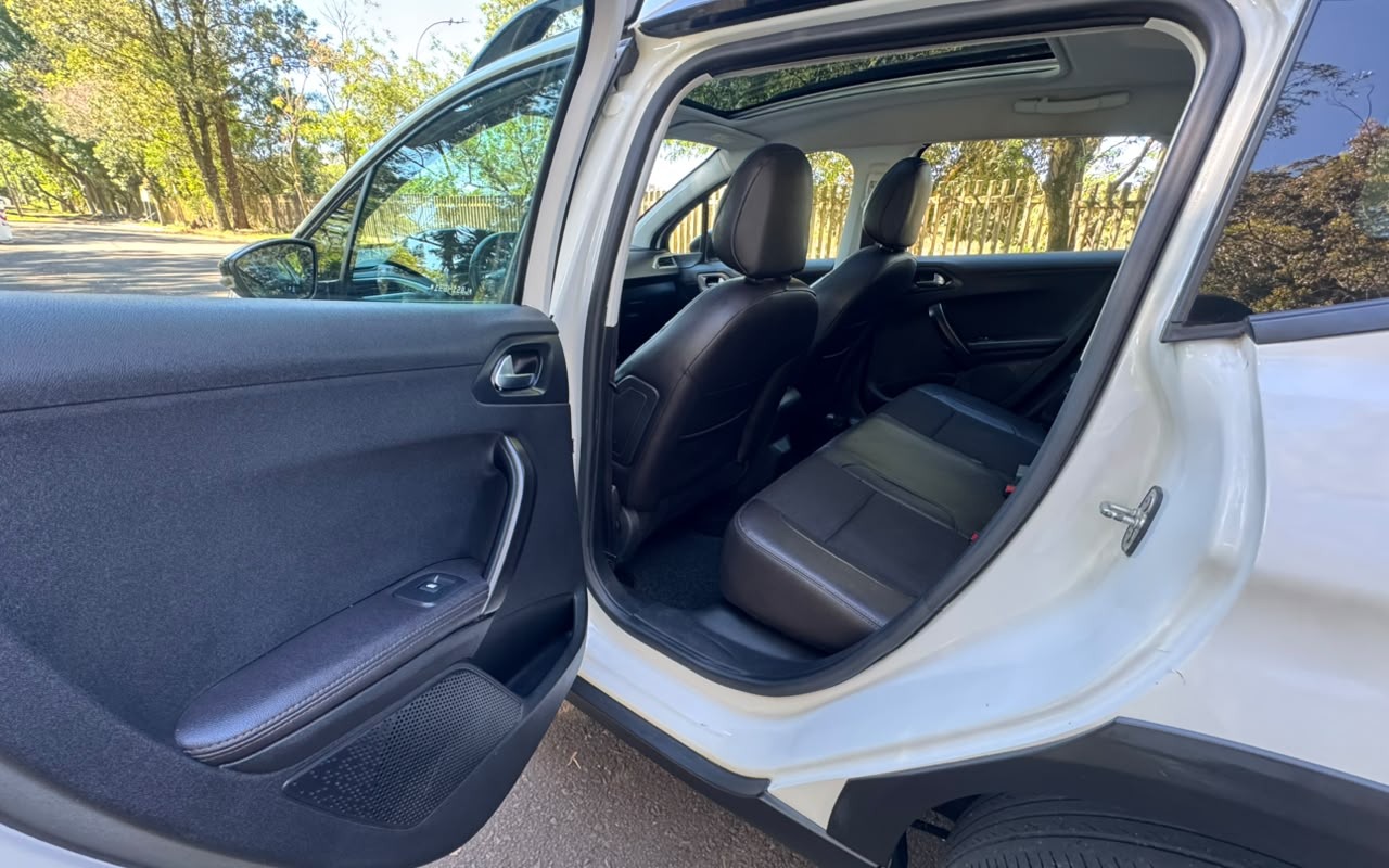 imagem-https://www.socarrao.com.br/sc-vehicle-images-prod/3849377/1789499740864-V2hhdHNBcHAgSW1hZ2UgMjAyNi0wOS0xNSBhdCAxNS4wNy40My5qcGVn.jpeg