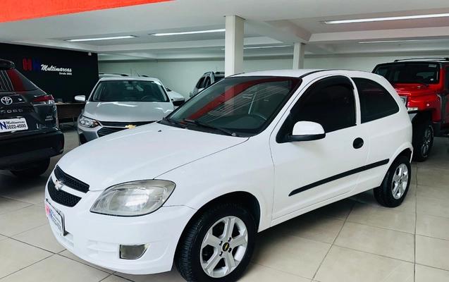 imagem-https://www.socarrao.com.br/sc-vehicle-images-prod/3849541/1789658082539-MzEuanBlZw.jpeg
