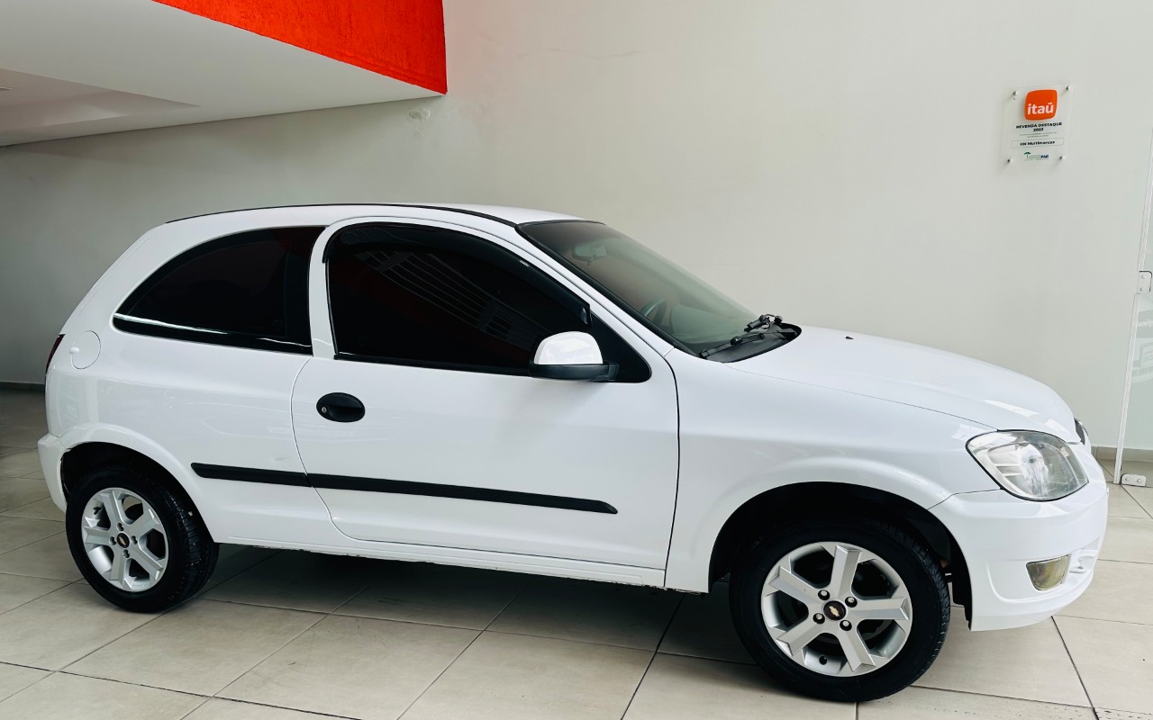 imagem-https://www.socarrao.com.br/sc-vehicle-images-prod/3849541/1789658082706-MzFiLmpwZWc.jpeg