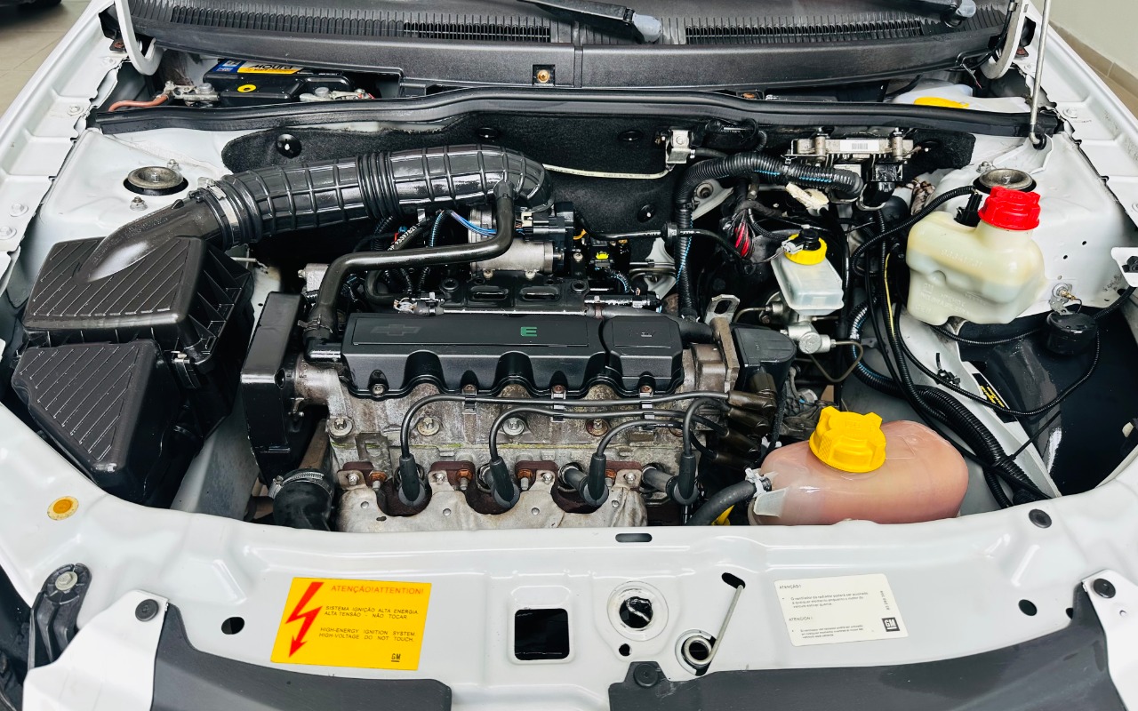 imagem-https://www.socarrao.com.br/sc-vehicle-images-prod/3849541/1789658083135-MzFtLmpwZWc.jpeg