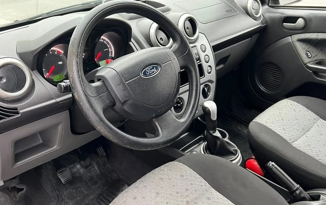 imagem-https://www.socarrao.com.br/sc-vehicle-images-prod/3849559/1789499875646-003_4e268ba52b574ce56dee902e17e75072.jpeg