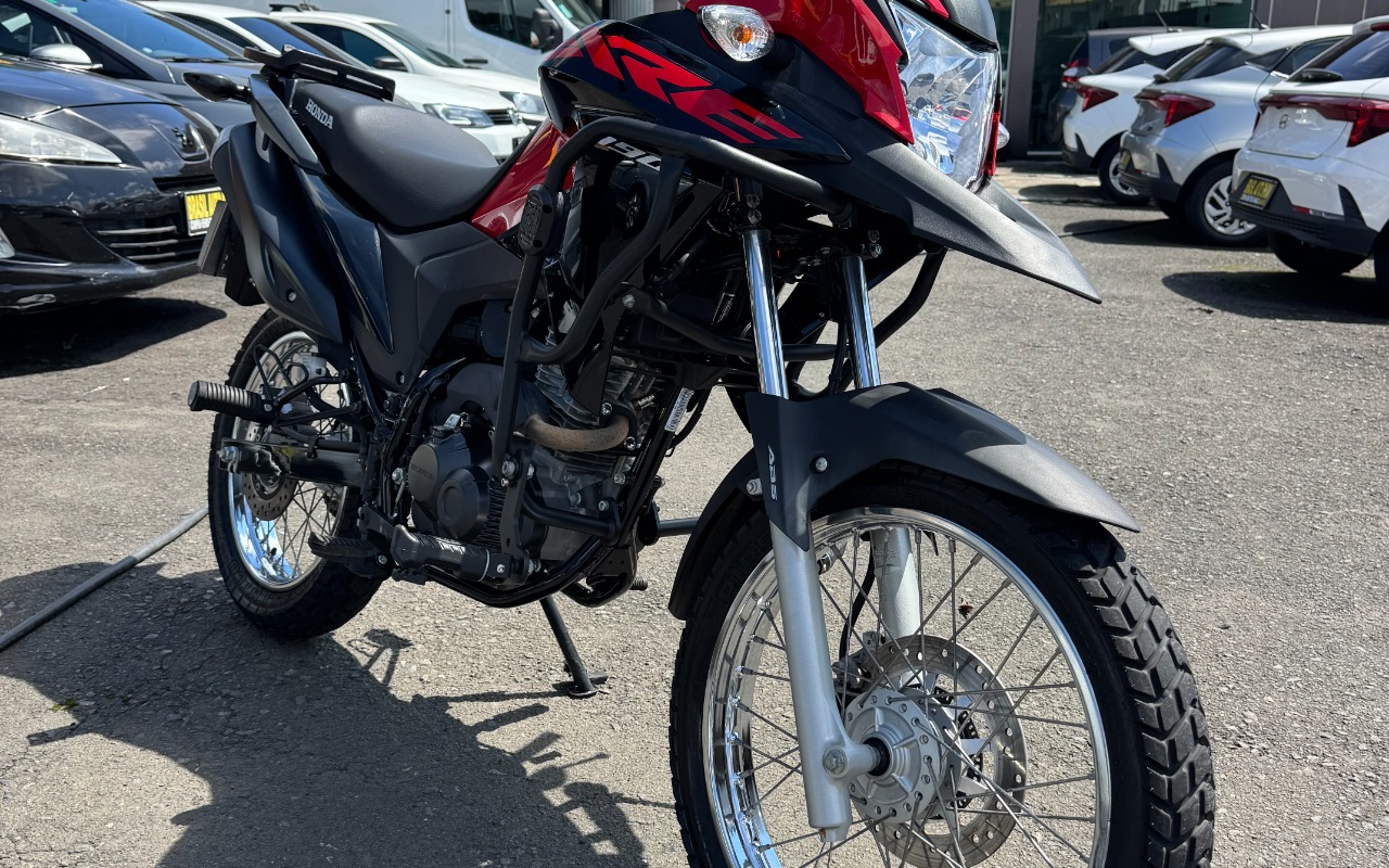 imagem-https://www.socarrao.com.br/sc-vehicle-images-prod/3849597/1789500067198-SU1HXzkwMDMuanBlZw.jpeg
