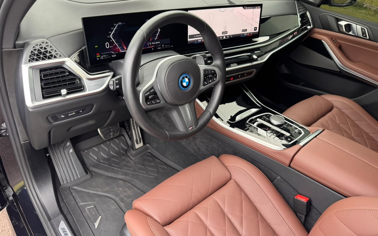 imagem-https://www.socarrao.com.br/sc-vehicle-images-prod/3849765/1789500266845-V2hhdHNBcHAgSW1hZ2UgMjAyNi0wOS0xNSBhdCAxNS4zMy4zOSAoMSkuanBlZw.jpeg