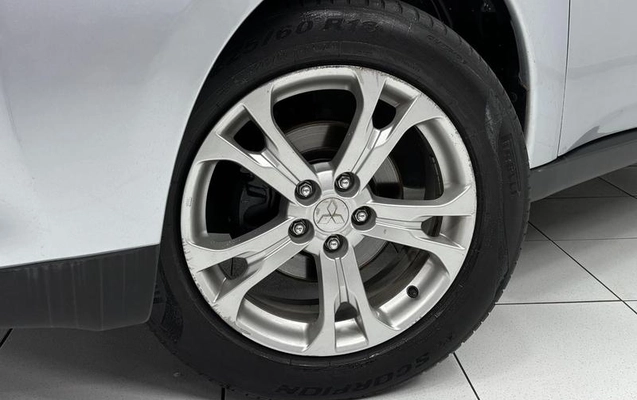 imagem-https://www.socarrao.com.br/sc-vehicle-images-prod/3849905/1789564232834-8479793_15_B_5a2866c290.jpeg