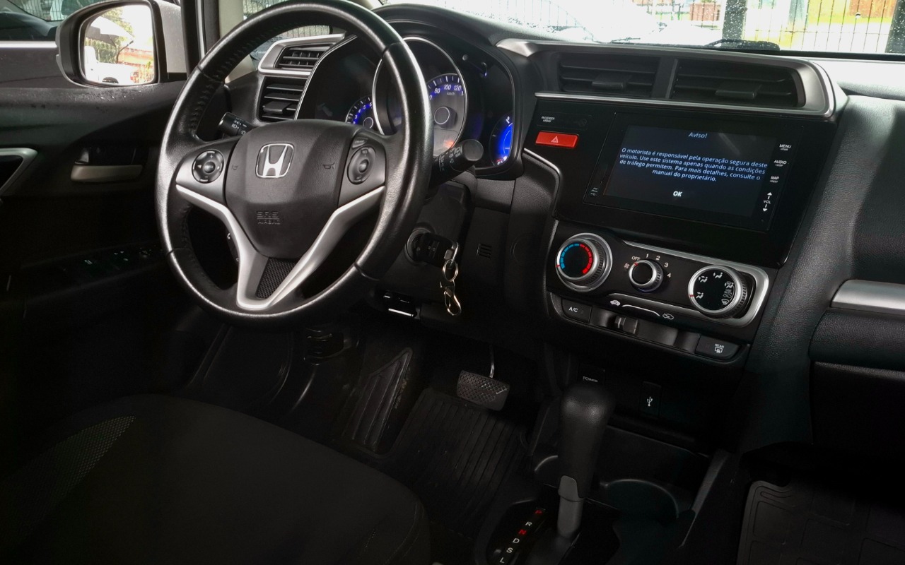 imagem-https://www.socarrao.com.br/sc-vehicle-images-prod/3849907/1789825012232-MjAyNjA5MThfMTcwNjQ3LmpwZy5qcGVn.jpeg