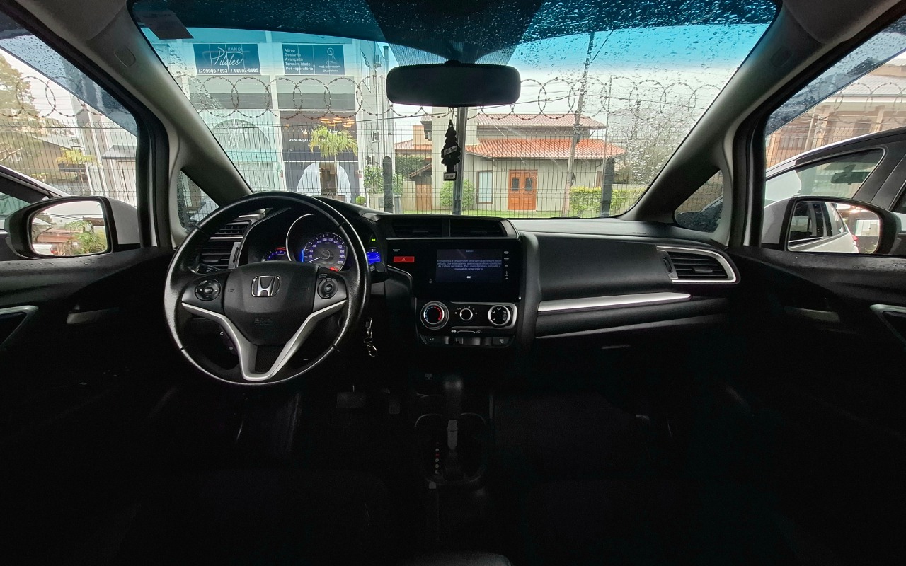 imagem-https://www.socarrao.com.br/sc-vehicle-images-prod/3849907/1789825012280-MjAyNjA5MThfMTcwODA0LmpwZy5qcGVn.jpeg