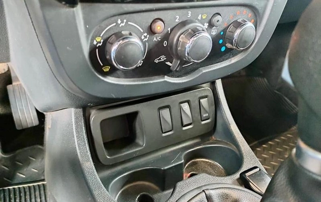 imagem-https://www.socarrao.com.br/sc-vehicle-images-prod/3849937/1791564839289-8469561_9_B_f3a391cc6e.jpeg