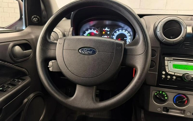 imagem-https://www.socarrao.com.br/sc-vehicle-images-prod/3850052/1789500971074-8255658_9_B_35ff17a768.jpeg