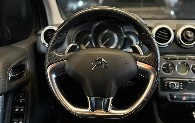 imagem-https://www.socarrao.com.br/sc-vehicle-images-prod/3850309/1789501373592-6_091643.jpg