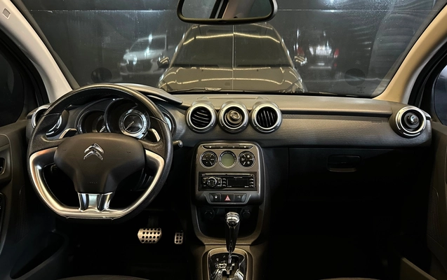 imagem-https://www.socarrao.com.br/sc-vehicle-images-prod/3850309/1789501373594-8_091643.jpg