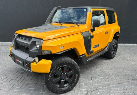 Troller T-4 2015 Amarelo — foto 1 de 3
