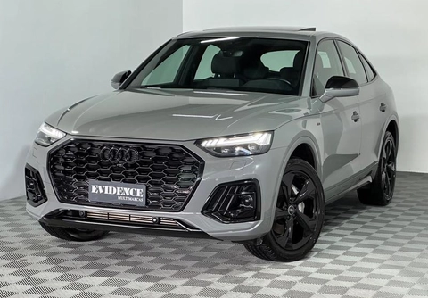 Audi Q5 2021 Cinza — foto 1 de 3
