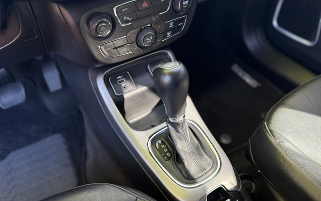 imagem-https://www.socarrao.com.br/sc-vehicle-images-prod/3850452/1789571755213-ac6b5d09-d8ac-4b11-a848-bfff5e94047b.jpg