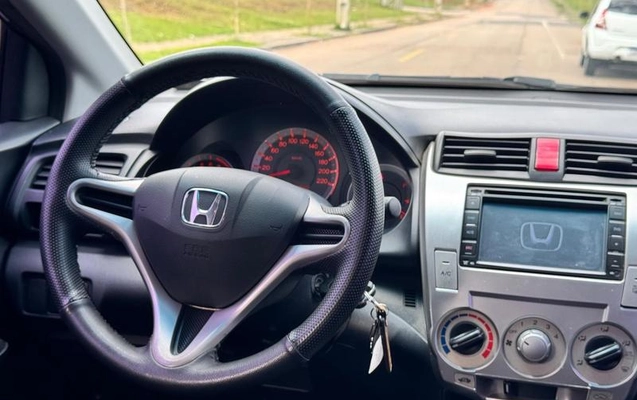 imagem-https://www.socarrao.com.br/sc-vehicle-images-prod/3850492/1789578409760-8475950_9_B_e322256d93.jpeg