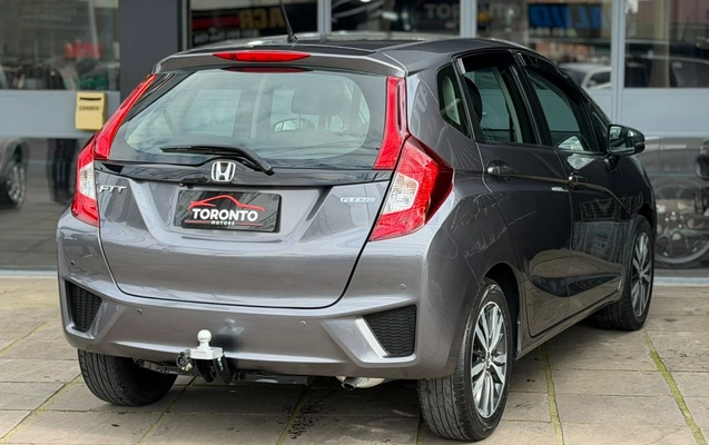 imagem-https://www.socarrao.com.br/sc-vehicle-images-prod/3850694/1789502274305-1m46S1gI6LRD2UMvanSKi84gjpGoZZDf.jpg