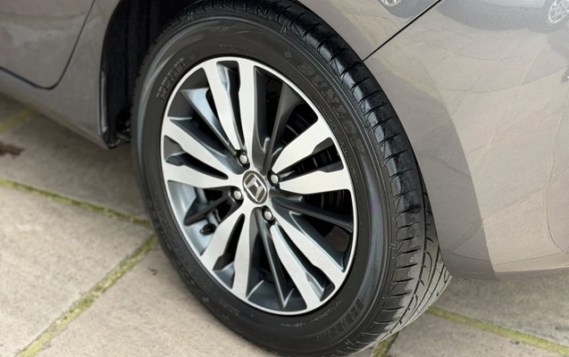 imagem-https://www.socarrao.com.br/sc-vehicle-images-prod/3850694/1789502274310-VS4v5ORcFgKuOAJ8jVKNeZrZZsrMVqgm.jpg