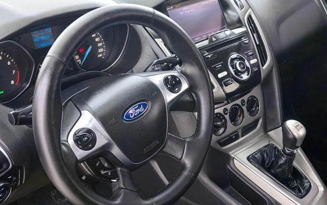 imagem-https://www.socarrao.com.br/sc-vehicle-images-prod/3850712/1789596008894-8454599_9_B_e927b69788.jpeg