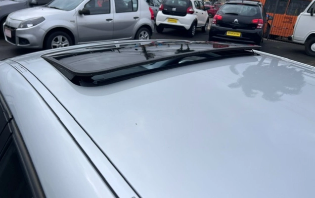 imagem-https://www.socarrao.com.br/sc-vehicle-images-prod/3850859/1790174631541-NWQyYWMxMmEtMDM0Yi00ZjFiLWEyODAtMWFlYWExOGI2Zjc0LmpwZw.jpg