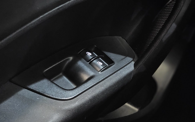 imagem-https://www.socarrao.com.br/sc-vehicle-images-prod/3850918/1789502836759-1_050112.jpg