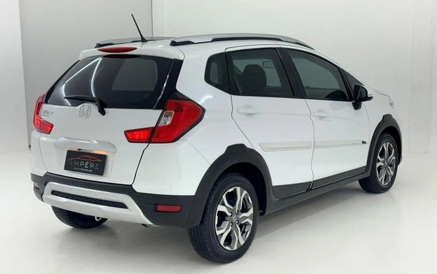 imagem-https://www.socarrao.com.br/sc-vehicle-images-prod/3851107/1789503262893-8413408_8_B_b4682b6661.jpeg