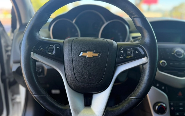 imagem-https://www.socarrao.com.br/sc-vehicle-images-prod/3851147/1789503355659-b184d357-9d01-456d-9db3-a786ae702e6e.jpg