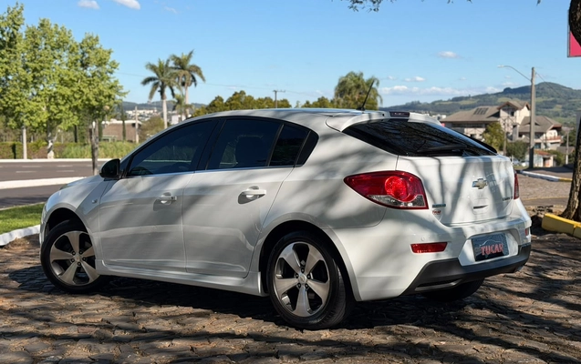 imagem-https://www.socarrao.com.br/sc-vehicle-images-prod/3851147/1789503355666-c1d43ebb-e257-42e5-8af6-b2d8ec552bf1.jpg