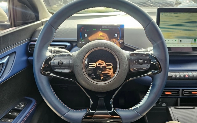 imagem-https://www.socarrao.com.br/sc-vehicle-images-prod/3851329/1792499631333-8pd9GdwVR5gMrp53XSAfICIGfbvL5gPa.jpg