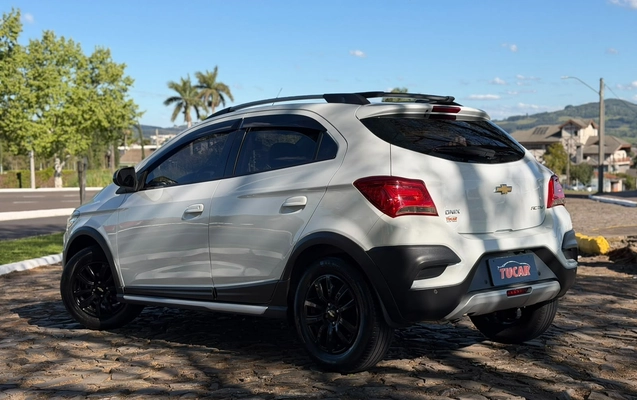 imagem-https://www.socarrao.com.br/sc-vehicle-images-prod/3851335/1789503844086-2b9ed5b8-ff1d-4413-8f22-90f409c0d394.jpg