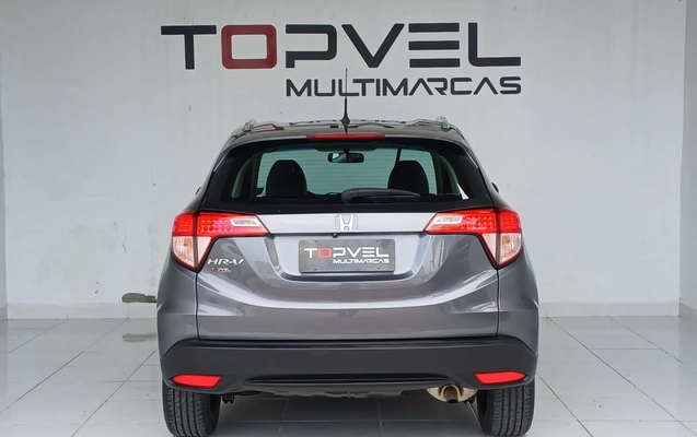 imagem-https://www.socarrao.com.br/sc-vehicle-images-prod/3851628/1789504303179-003_9deeac1b9b353f39fd5968e5f3da8ae0.jpeg
