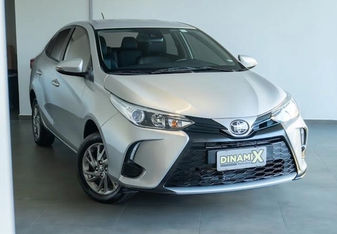 Toyota Yaris 2024 Prata — foto 1 de 3
