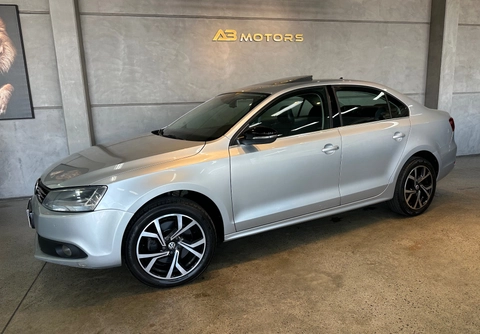 Volkswagen Jetta 2012 Prata — foto 1 de 3