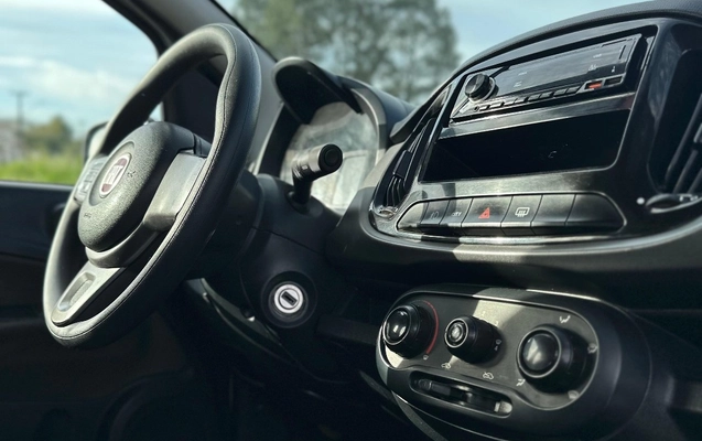 imagem-https://www.socarrao.com.br/sc-vehicle-images-prod/3851943/1789504621884-dc053c0310774146a7d97d2445af6cf1_1789504373321.jpg