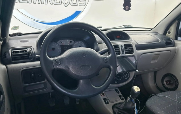 imagem-https://www.socarrao.com.br/sc-vehicle-images-prod/3852036/1789504815923-8_053956.jpg