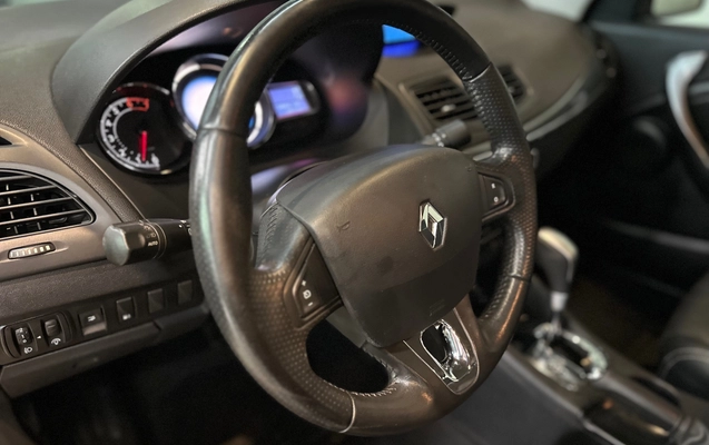 imagem-https://www.socarrao.com.br/sc-vehicle-images-prod/3852082/1789560055160-a9f7f6d1ebe84ba0b62d546b1dc6d398_1789411328369.jpg
