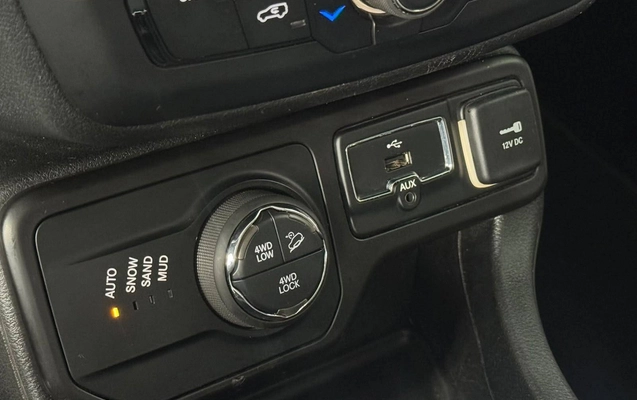 imagem-https://www.socarrao.com.br/sc-vehicle-images-prod/3852620/1789505581632-a59412fd02be4bcd92f9c65411d1169d_1789505521650.jpg