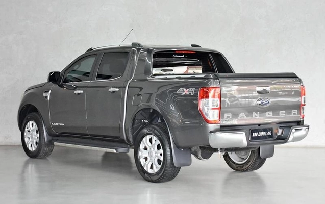 imagem-https://www.socarrao.com.br/sc-vehicle-images-prod/3852648/1789565676269-8443820_1_B_78e7971e8a.jpeg
