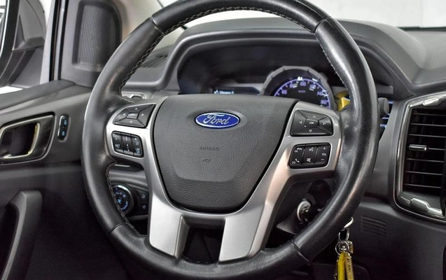 imagem-https://www.socarrao.com.br/sc-vehicle-images-prod/3852648/1789565676270-8443820_11_B_9d27dceba8.jpeg