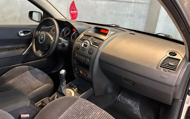 imagem-https://www.socarrao.com.br/sc-vehicle-images-prod/3852868/1789506375626-dc7aeca240aa400bb57318d5c4be9f28_1789505992178.jpg