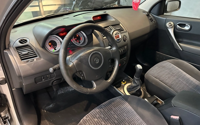 imagem-https://www.socarrao.com.br/sc-vehicle-images-prod/3852868/1789506375628-26d470ad6f0e4892b00e3f0f918129e1_1789505992193.jpg