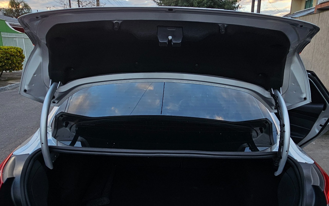 Ford Focus 2015 Prata — foto 1 de 3