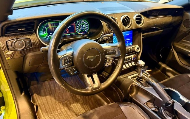 imagem-https://www.socarrao.com.br/sc-vehicle-images-prod/3853336/1789562394751-8480541_13_B_f552505f5a.jpeg