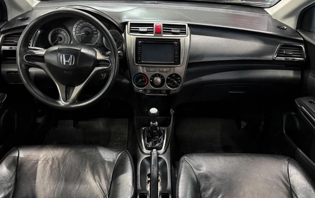 imagem-https://www.socarrao.com.br/sc-vehicle-images-prod/3853439/1789508203477-8476345_12_B_04efe0ebcd.jpeg