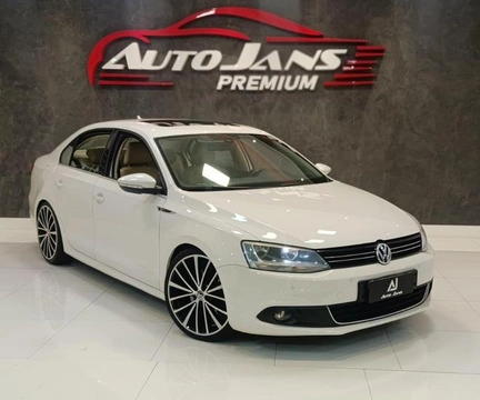 Volkswagen Jetta 2013 Branco — foto 1 de 3