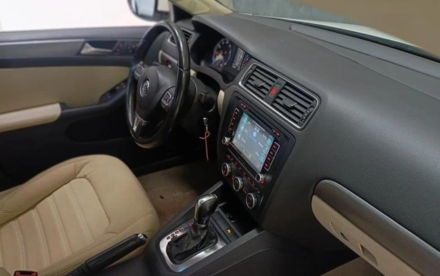 imagem-https://www.socarrao.com.br/sc-vehicle-images-prod/3853586/1789508715801-8345151_4_B_1850ee202f.jpeg
