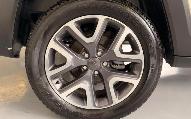 imagem-https://www.socarrao.com.br/sc-vehicle-images-prod/3853780/1789508663644-8480507_8_B_091f68933b.jpeg