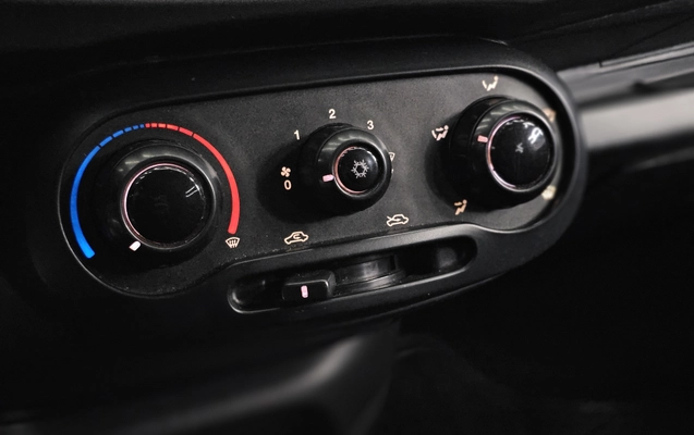 imagem-https://www.socarrao.com.br/sc-vehicle-images-prod/3853818/1789508928501-003_9718eea5733d31d3b57c336244bb8223.jpg