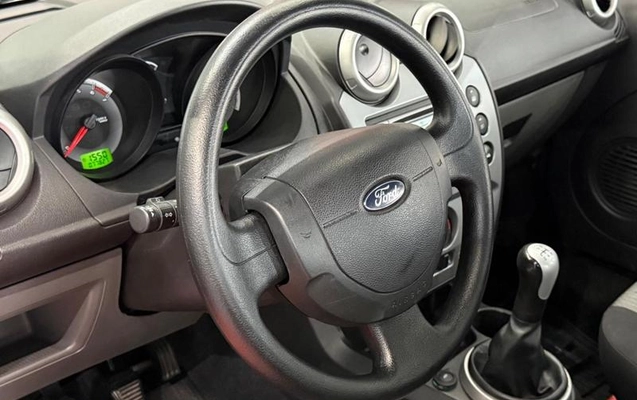 imagem-https://www.socarrao.com.br/sc-vehicle-images-prod/3853820/1789509093501-8479773_9_B_ec61242038.jpeg