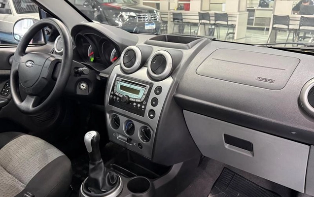imagem-https://www.socarrao.com.br/sc-vehicle-images-prod/3853820/1789509093507-8479773_13_B_b7a7148616.jpeg